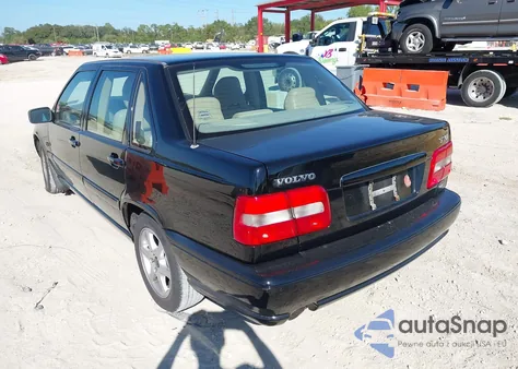 1999 Volvo S70 Glt z USA, uszkodzony, nr VIN YV1LS56D5X3573798